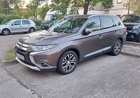 Mitsubishi Outlander 2.2 DI-D 4WD Aut. Diamant Edition+