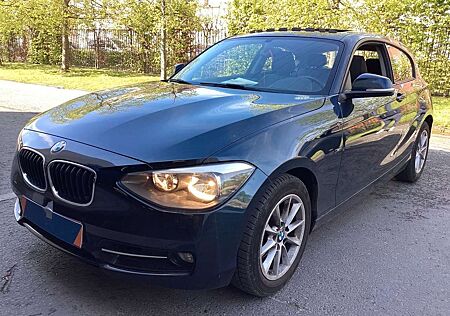 BMW 118 i Sport Line +LEDER+SITZHZ+NAVI+S.DACH+2.HD