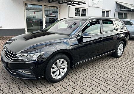 VW Passat Variant Volkswagen Business DSG PANO/STANDHEIZ/AHK