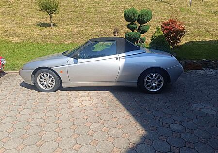 Alfa Romeo Spider 2.0 16V Twin Spark