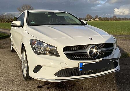 Mercedes-Benz CLA 220 CLA Shooting Brake 220 d 4Matic 7G-DCT Urban