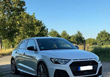 Audi A1 40 TFSI Sportback S tronic line