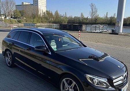 Mercedes-Benz C 250 d T 7G-TRONIC AMG Line PANO Kamara Scheckheft