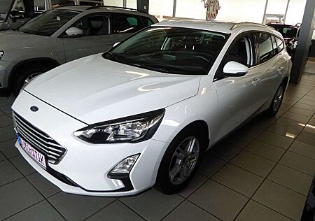 Ford Focus Turnier Automatik Navi R-Kamera