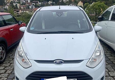 Ford B-Max 1.0 EcoBoost SYNC Edition, mit nur 15000 KM