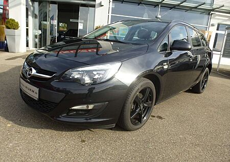 Opel Astra Sports Tourer 1.4 Turbo. Fahrradträger