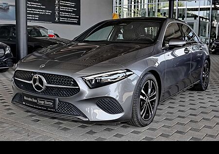 Mercedes-Benz A 200 Limousine DISTRONIC+PANO+TOTWINKEL+360°+17