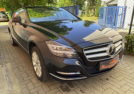 Mercedes-Benz CLS 350 CDI 4Matic, H&K, R-Cam,LED,SD!!!