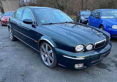 Jaguar X-Type 2.5 V6 Executive