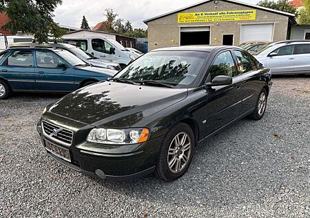 Volvo S60 2.4 ,1 Hand,Lange Strecke Fahrzeug,Scheckheft