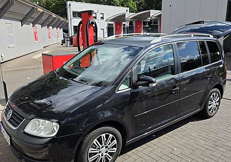 VW Touran Volkswagen ✅️VW 1.6 Benzin, 5 Sitze, TÜV 08/2027 –