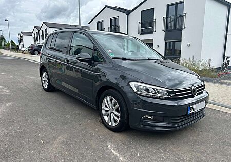 VW Touran Volkswagen Diesel 1.6 TDI SCR (BMT) DSG Comfortline