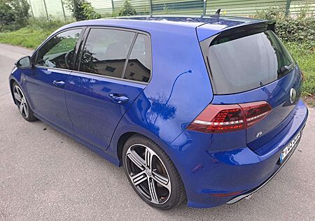 VW Golf Volkswagen R 4Motion BlueMotion Technology DSG
