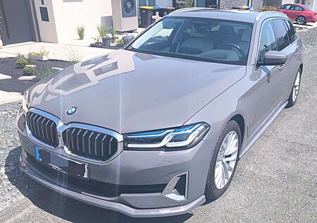 BMW 540i 540 xDrive Touring Aut. Luxury Line