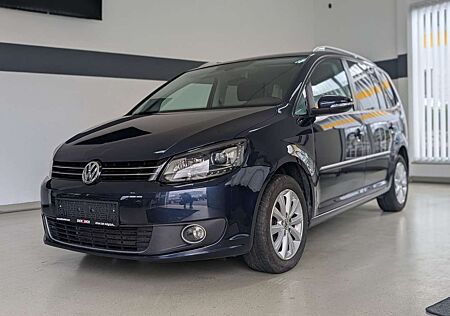 VW Touran Volkswagen 2.0 TDI Highline PANO AHK SHZ APP XENONTE