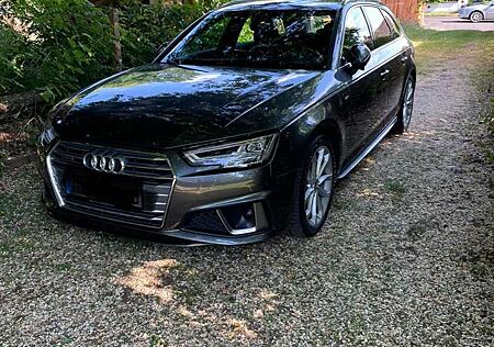 Audi A4 Avant 45 TDI quattro tiptronic S line