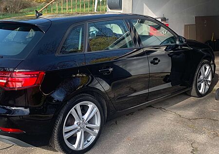 Audi A3 1.5 TFSI cylinder on demand Limousine sport