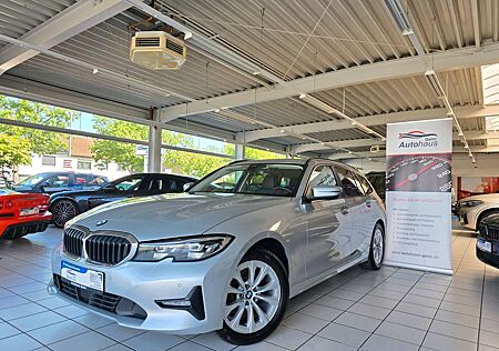 BMW 320 d Touring xDrive Advantage Head Up LED
