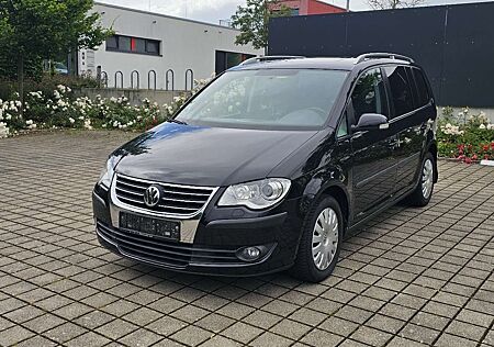 VW Touran Volkswagen 2.0 TDI DPF HighlineBIXENON,SCHBIDACH,NaviStamheiz