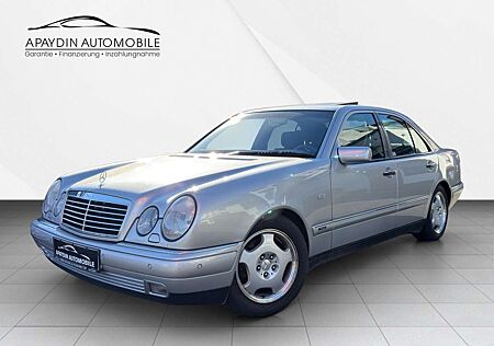Mercedes-Benz E 230 Avantgarde Lim. Aut. 1.HAND/XENON/NAVI/GSD