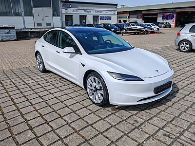 Tesla Model 3 Long Range AWD / AHK / 19"