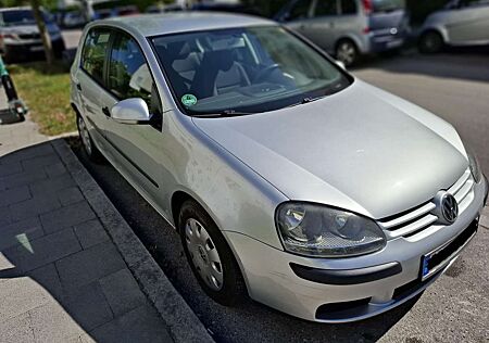 VW Golf Volkswagen V 5-Türer 1.6 Automatik Trendline