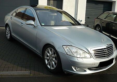Mercedes-Benz S 320 S-Klasse Diesel CDI DPF 7G-TRONIC Leder Xenon