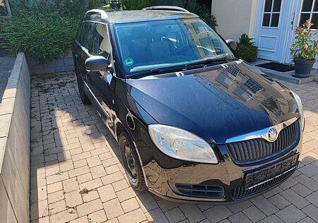 Skoda Fabia II Combi 1.4 16V Combi COOL Edition