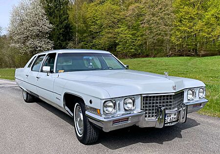 Cadillac Fleetwood 75 Sedan