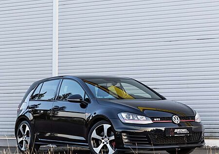 VW Golf Volkswagen VII Lim. GTI*DSG*1.HAND*NAVI*STHNG*TEMP*