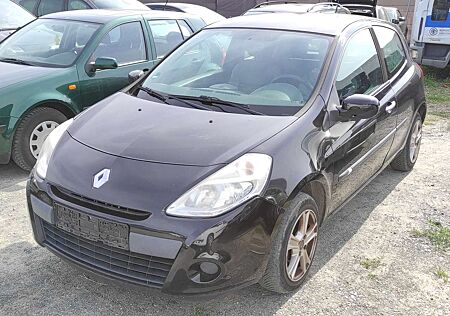 Renault Clio 1.2 16V KLIMA BC USB EURO-5 PDC ALLWETTER SHZ AUX