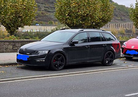 Skoda Octavia Combi 2.0 TDI (Green tec) RS