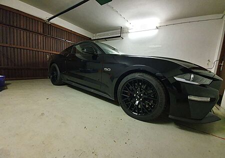 Ford Mustang Fastback 5.0 Ti-VCT V8 GT Magne Ride 1. Hand