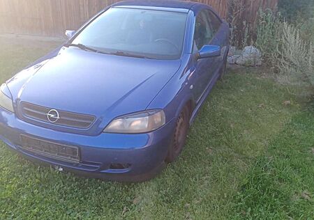 Opel Astra 2.2 16V Coupe Linea Blu