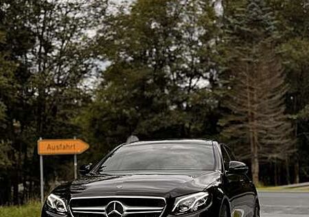 Mercedes-Benz E 220 gebraucht kaufen Mercedes-Benz E 220 d 9G-TRONIC AMG Line
