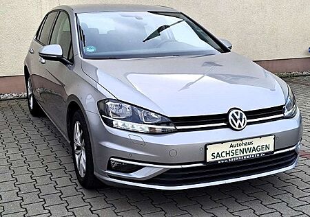 VW Golf Volkswagen Comfortline BMT*NAVI*KLIMAUT*PDC*TOUCH*XENON*FrASS