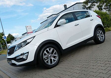 Kia Sportage Spirit 2WD Autom. *Navi*Pano*AHK*CAM*