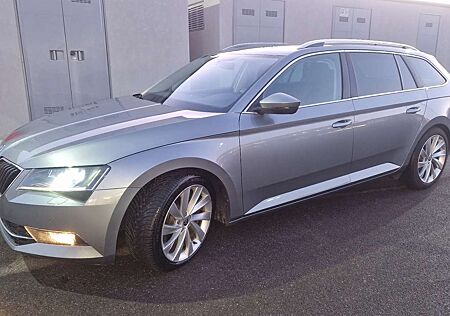Skoda Superb Combi 2.0 TDI DSG Ambition
