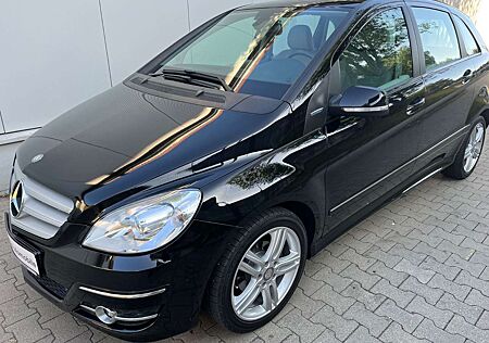 Mercedes-Benz B 160 B -Klasse Navi Klima Sitzheizung 62 Tkm