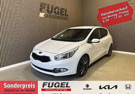 Kia Cee'd Ceed / 1.6 GDI FIFA World Cup Edition Navi|RFK|SHZ|Klimaa