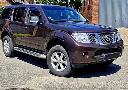 Nissan Pathfinder 2.5 dCi Klimaanlage 7Sitzer (Gepflegt)