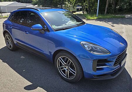 Porsche Macan S PDK Panorama AHK Luftfahrwerk LED Sport