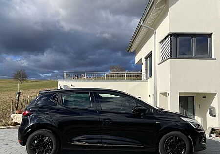 Renault Clio Limited, 8-fach bereift