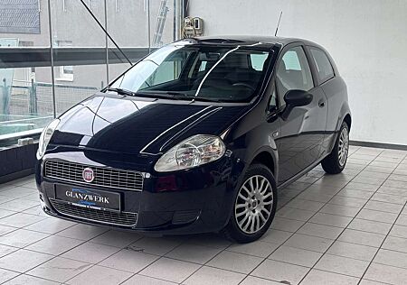 Fiat Grande Punto 1.2 8V Active *1Hand*Panorama*TÜV*