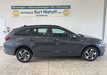 Hyundai i30 Kombi DCT +LED +Winter-Paket +Abstandstempomat