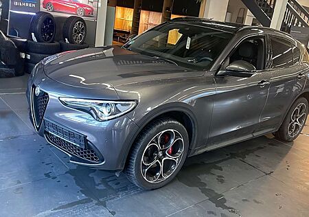 Alfa Romeo Stelvio 2.0 Turbo 16V AT8-Q4B-Tech