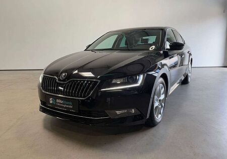 Skoda Superb Premium Edition LEDER KAMERA STDHZ LKHZ