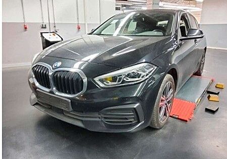 BMW 118 i Advantage Aut/Navi/Panorama/LED/Hi-Fi