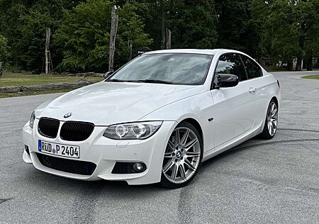 BMW 325i 325 E92 xDrive LCI | Vollausstattung|