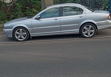 Jaguar X-Type 3.0 V6 4x4 Aut. Executive , Weihnachtsangebot